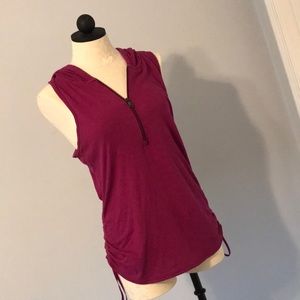 Under Armour Heat gear Sz M zip top